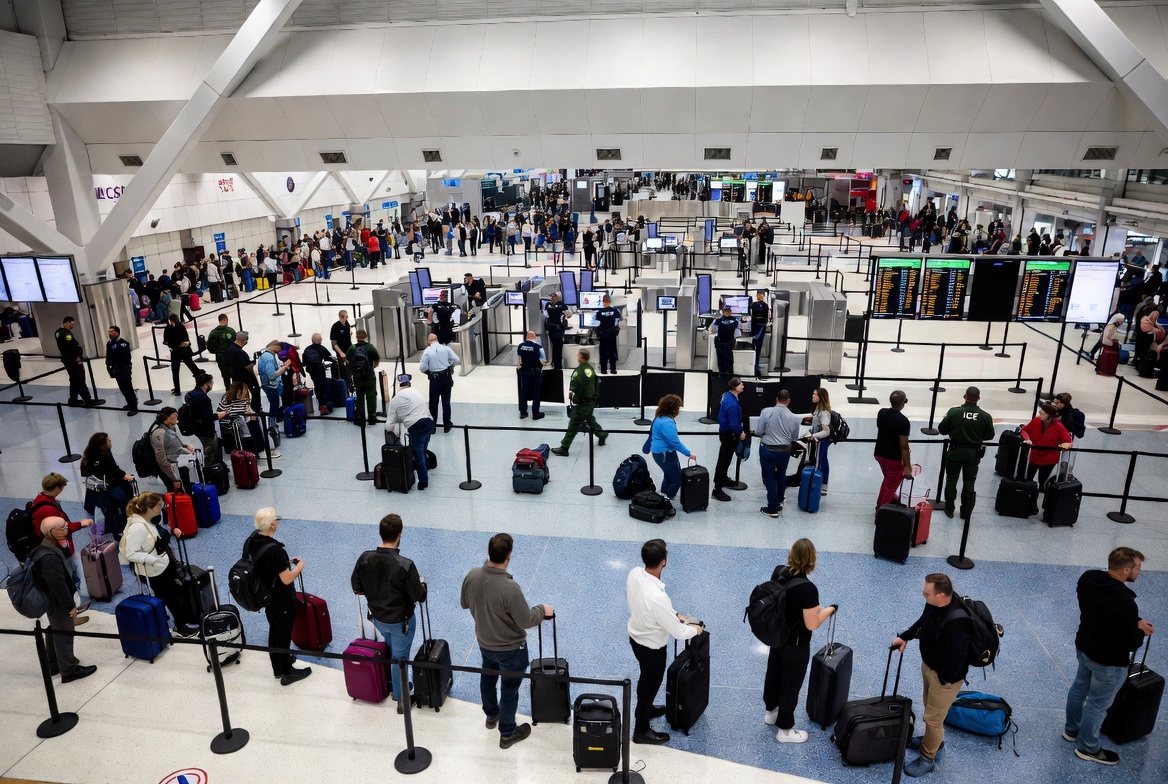 Record TSA Delays Hit U.S. Airports Amid Partial Government Shutdown